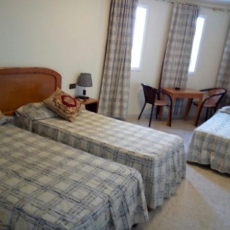 Motel Paris Dakar Selouane Buitenkant foto
