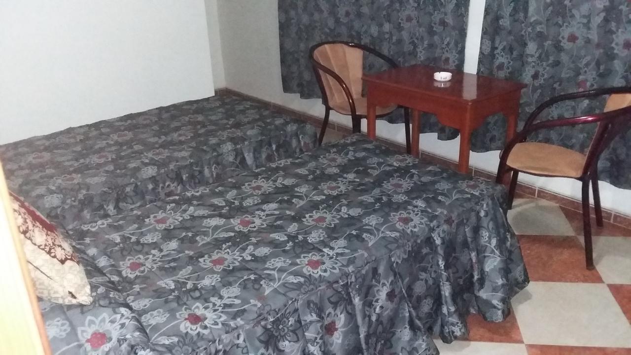 Motel Paris Dakar Selouane Buitenkant foto