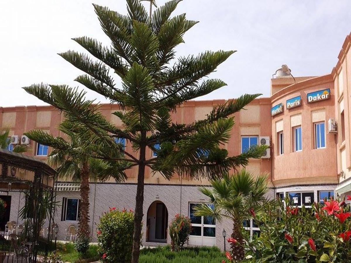 Motel Paris Dakar Selouane Buitenkant foto