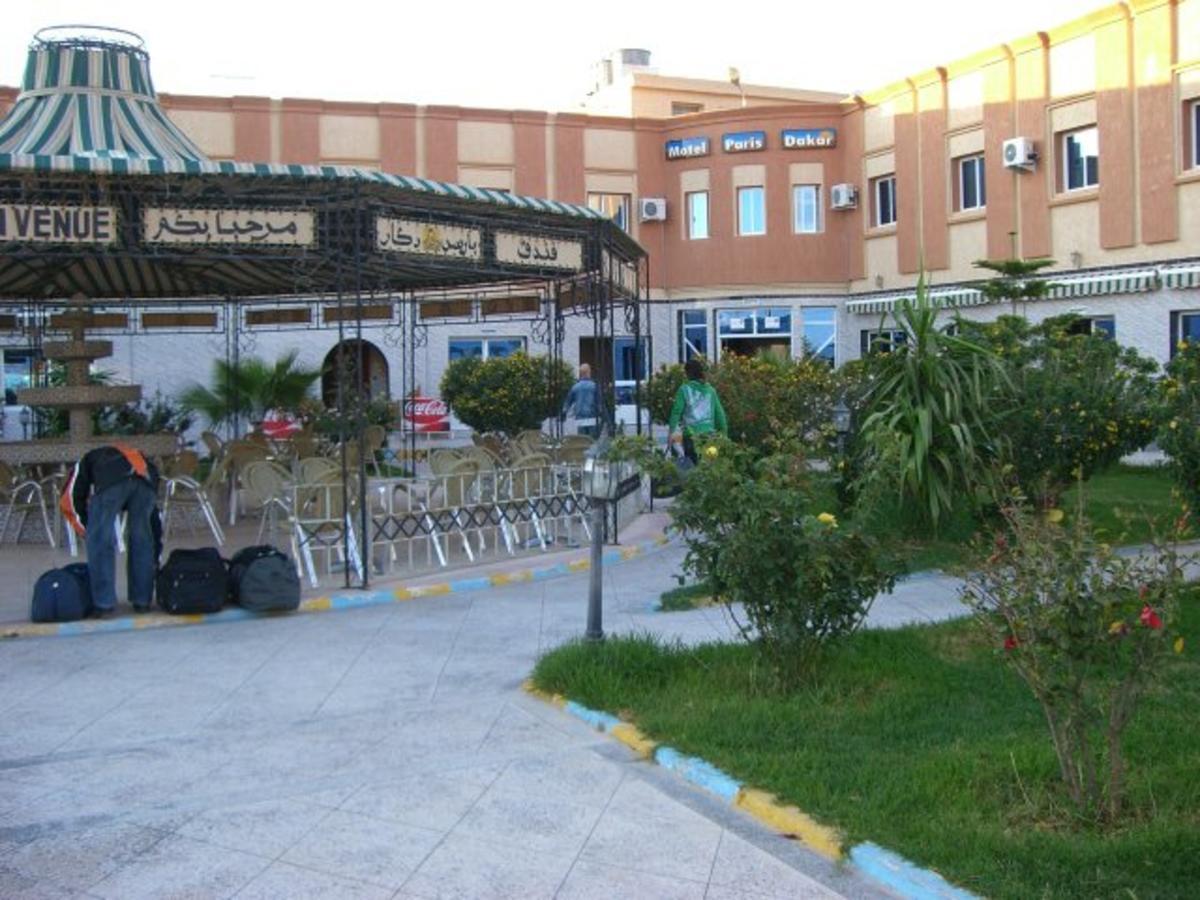 Motel Paris Dakar Selouane Buitenkant foto