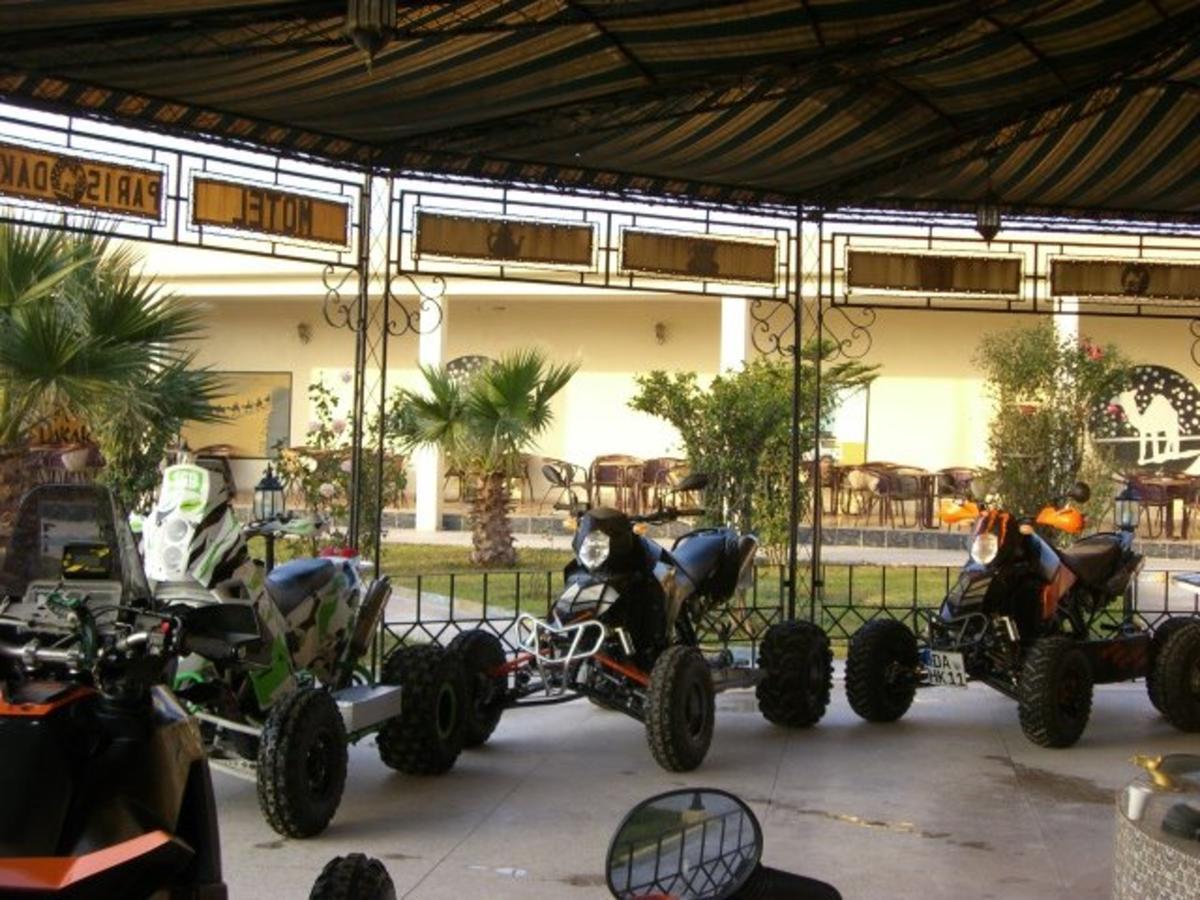 Motel Paris Dakar Selouane Buitenkant foto