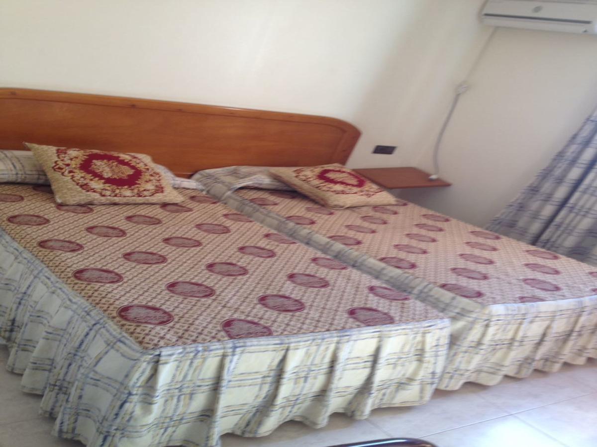 Motel Paris Dakar Selouane Buitenkant foto
