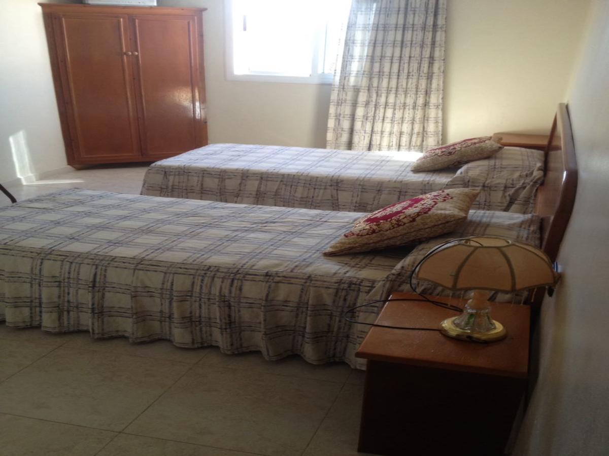 Motel Paris Dakar Selouane Buitenkant foto