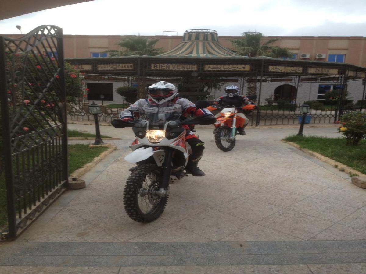 Motel Paris Dakar Selouane Buitenkant foto