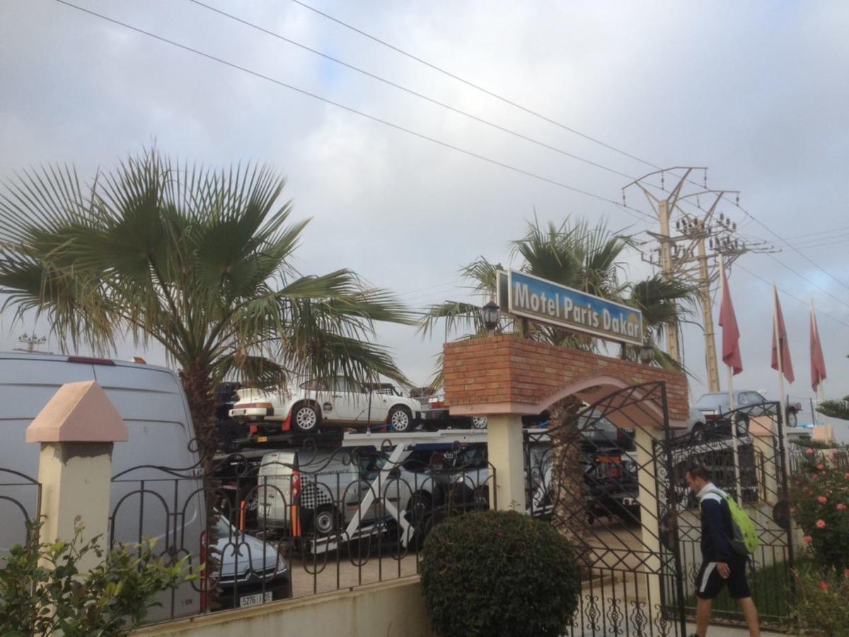 Motel Paris Dakar Selouane Buitenkant foto